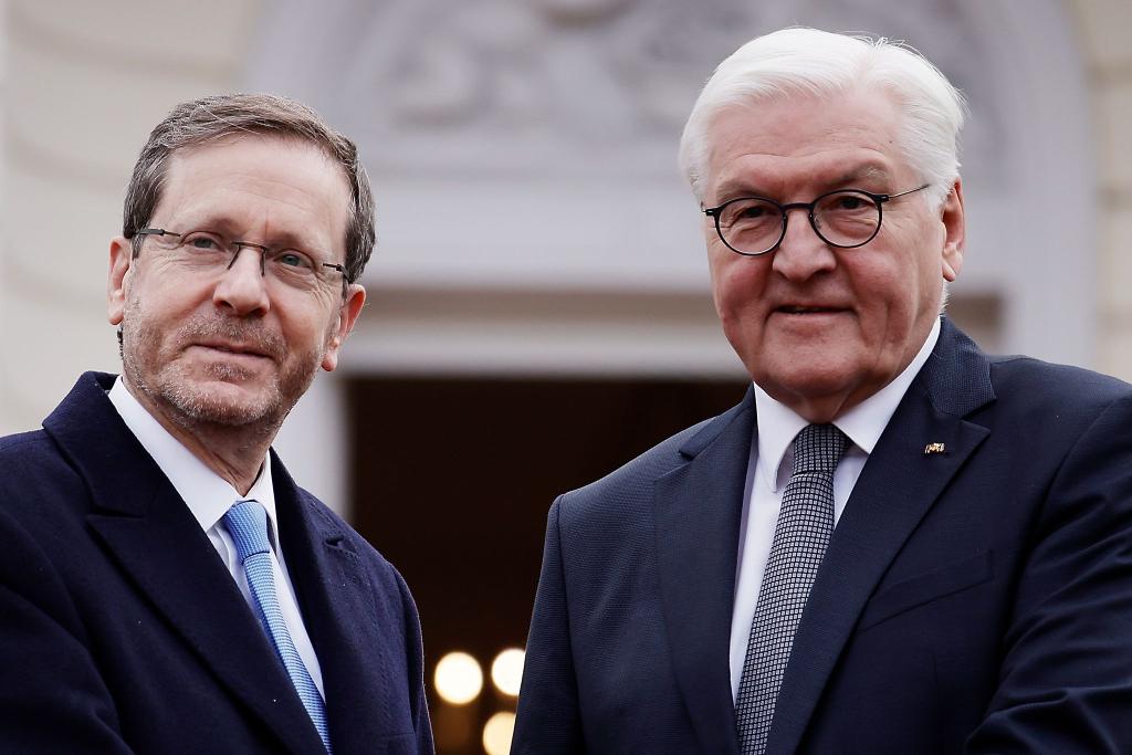 Deutschland und Israel feiern in schwierigen Zeiten 60 Jahre diplomatische Beziehungen - Foto: Carsten Koall/dpa
