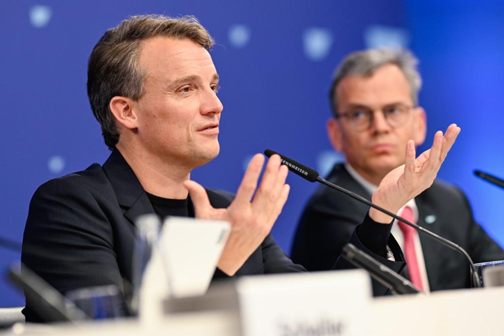 SAP-Chef Klein: Die angepeilte Quote von 40 Prozent in der Belegschaft werde aufgegeben, heißt es in einer internen E-Mail. (Archivbild) - Foto: Uwe Anspach/dpa
