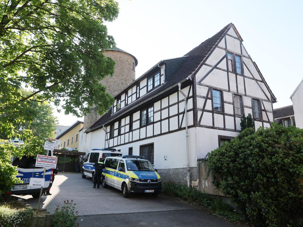 Innenminister Dobrindt verbietet Gruppe «Königreich Deutschland» - Foto: Bodo Schackow/dpa