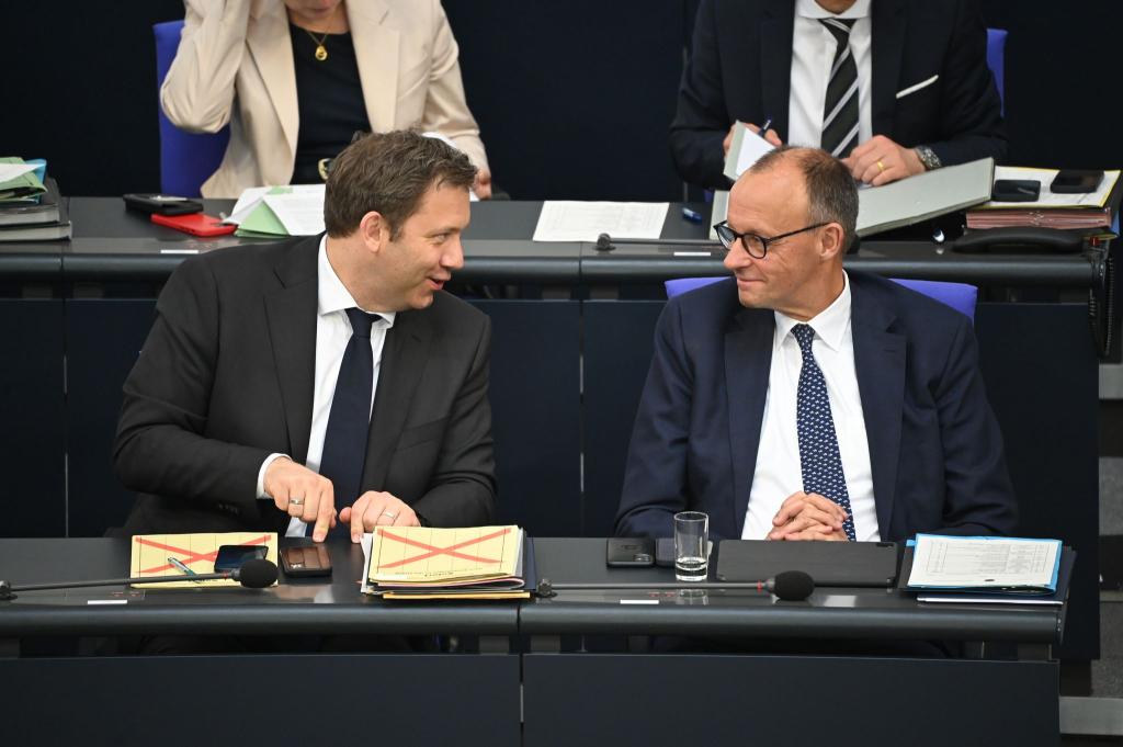 Finanzminister Klingbeil hat kaum Zeit, sich einzuarbeiten. (Archivbild) - Foto: Katharina Kausche/dpa