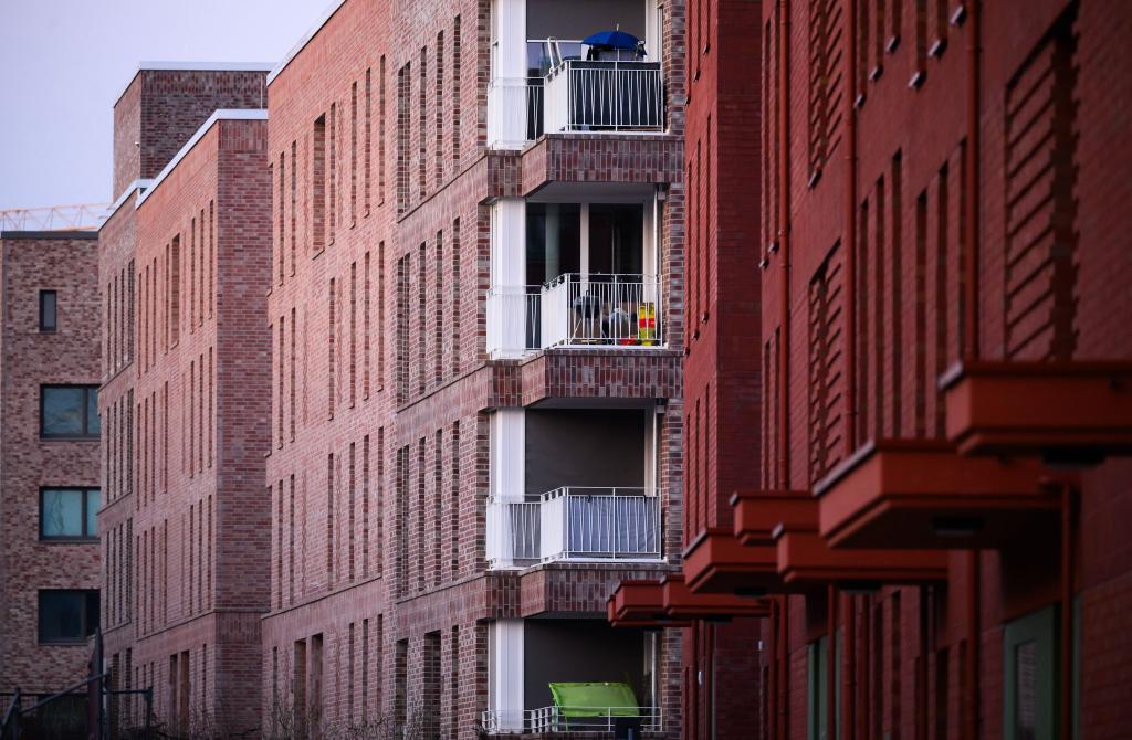 Neubauwohnungen sind bislang ein knappes Gut. - Foto: Julian Stratenschulte/dpa