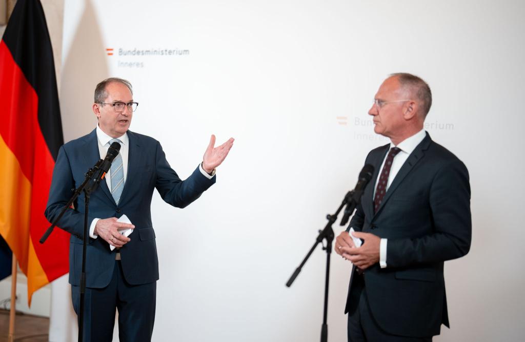 Die konservativen Innenminister demonstrieren Harmonie. - Foto: Georg Hochmuth/APA/dpa