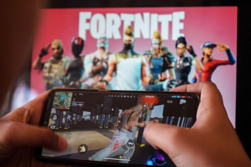 Fortnite ist derzeit in Apple-App-Stores nicht verfügbar. (Symbolbild) - Foto: Herwin Bahar/ZUMA Wire/dpa