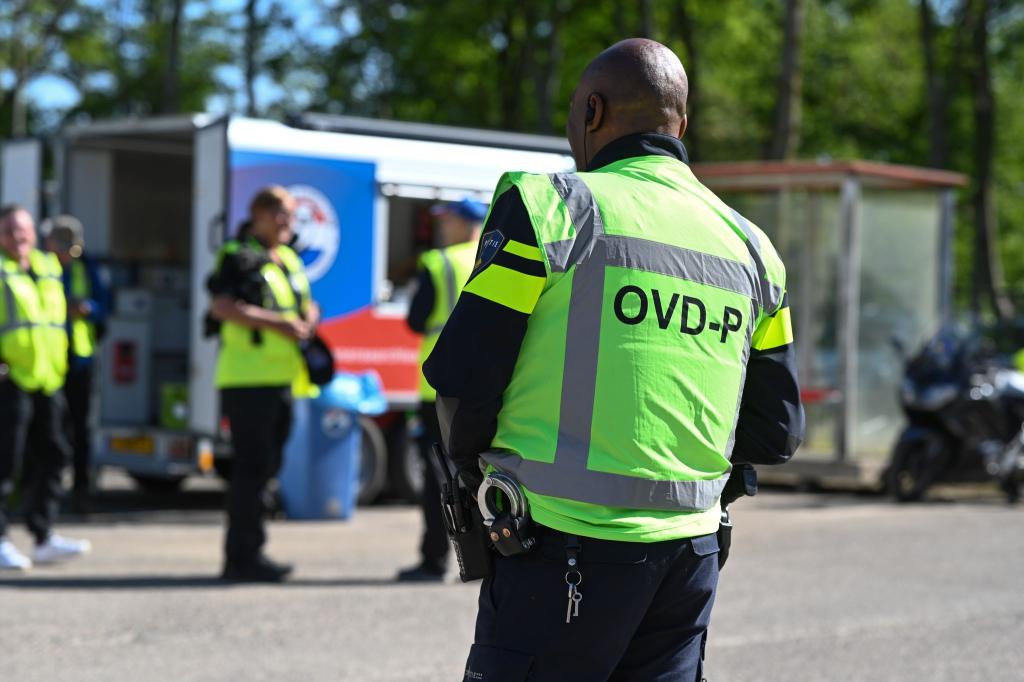 Nach Angaben der Polizei könnten sich die Kinder in Lebensgefahr befinden. - Foto: Lars Penning/dpa