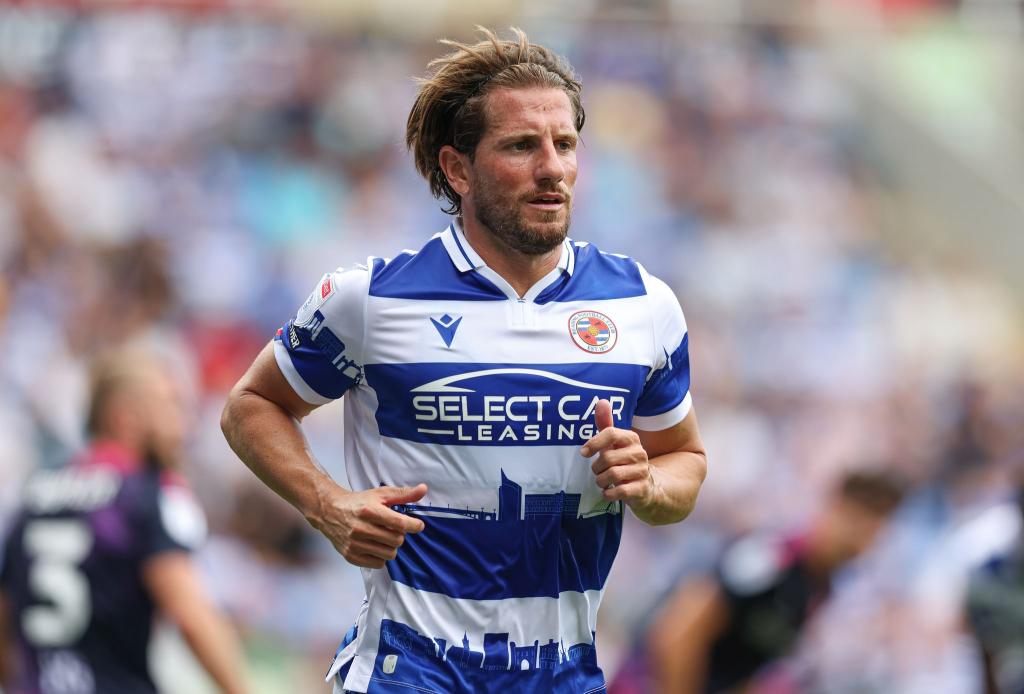 Sam Hutchinson erlitt einen Herzinfarkt - während des Spiels. - Foto: Kieran Cleeves/PA Wire/dpa