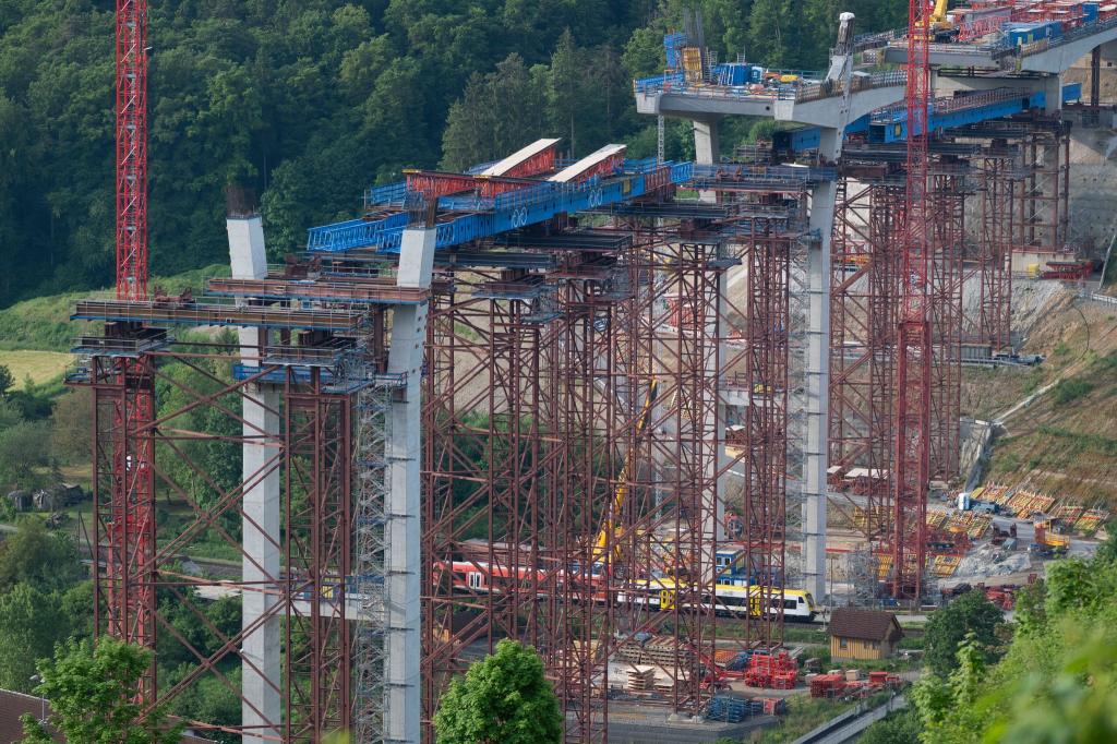 Drei Arbeiter sterben bei Gondelabsturz - Foto: Marijan Murat/dpa