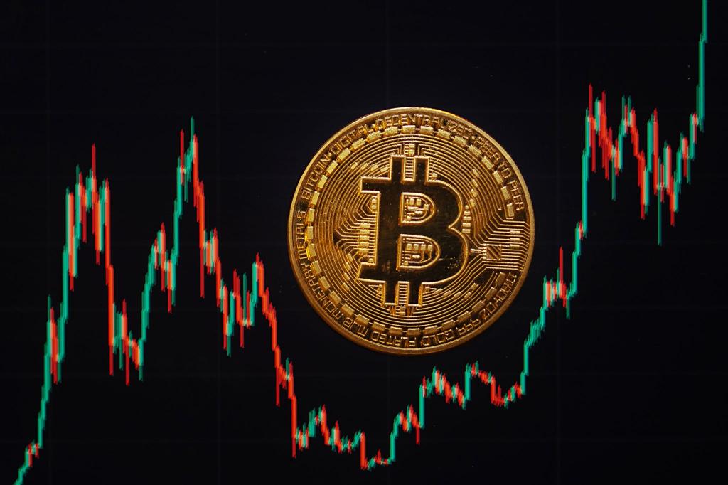Der Bitcoin hat ein neues Allzeithoch erreicht. (Symbolbild) - Foto: Fernando Gutierrez-Juarez/dpa