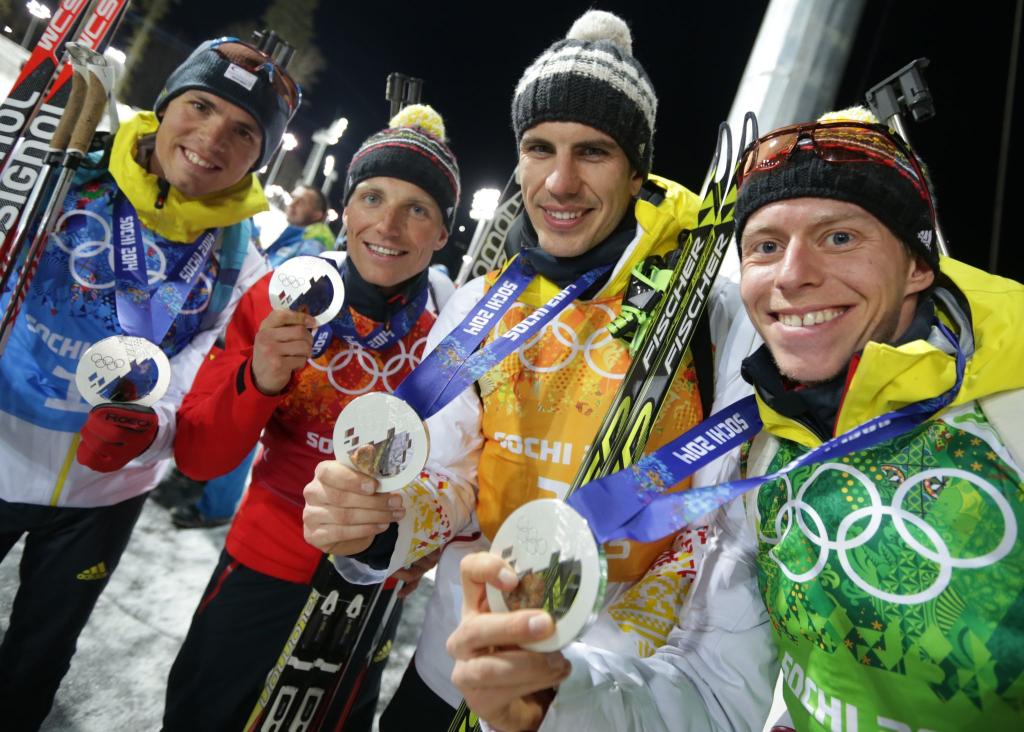 Die deutsche Biathlon-Staffel von Sotschi 2014 bekommt über elf Jahre später doch noch Olympia-Gold. - Foto: picture alliance / Kay Nietfeld/dpa