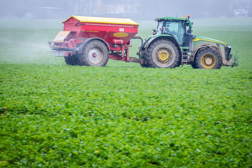 Für den Kauf von Düngemittel aus Russland dürften in der EU bald hohe Zusatzzölle fällig werden. (Symbolbild) - Foto: dpa