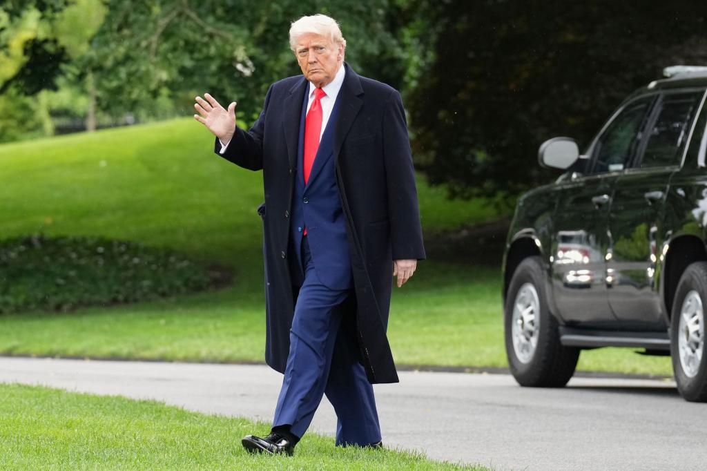 Trump droht der EU mit Zöllen. - Foto: Jacquelyn Martin/AP/dpa