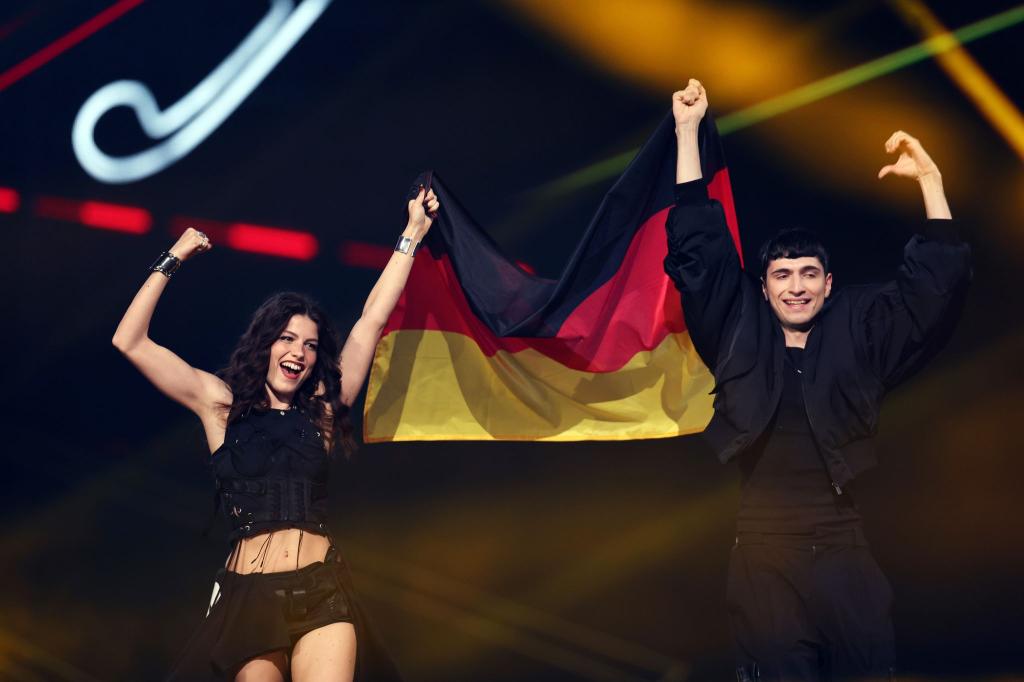 Das für Deutschland angetretene österreichische Geschwister-Duo Abor & Tynna klettert mit seinem Track «Baller» diese Woche bis auf Rang drei der Offiziellen Deutschen Single-Charts, ermittelt von GfK Entertainment. (Archivbild) - Foto: Jens Büttner/dpa