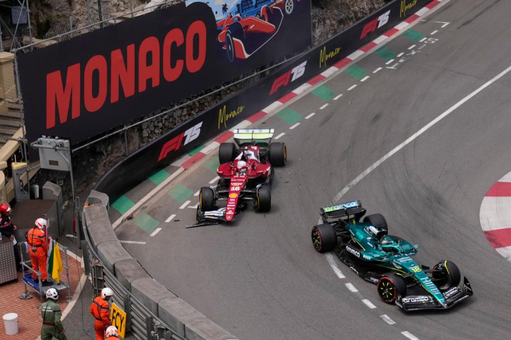 Nach diesem Unfall mit Leclerc (l) und Stroll kommt es zur Unterbrechung. - Foto: Manu Fernandez/AP/dpa
