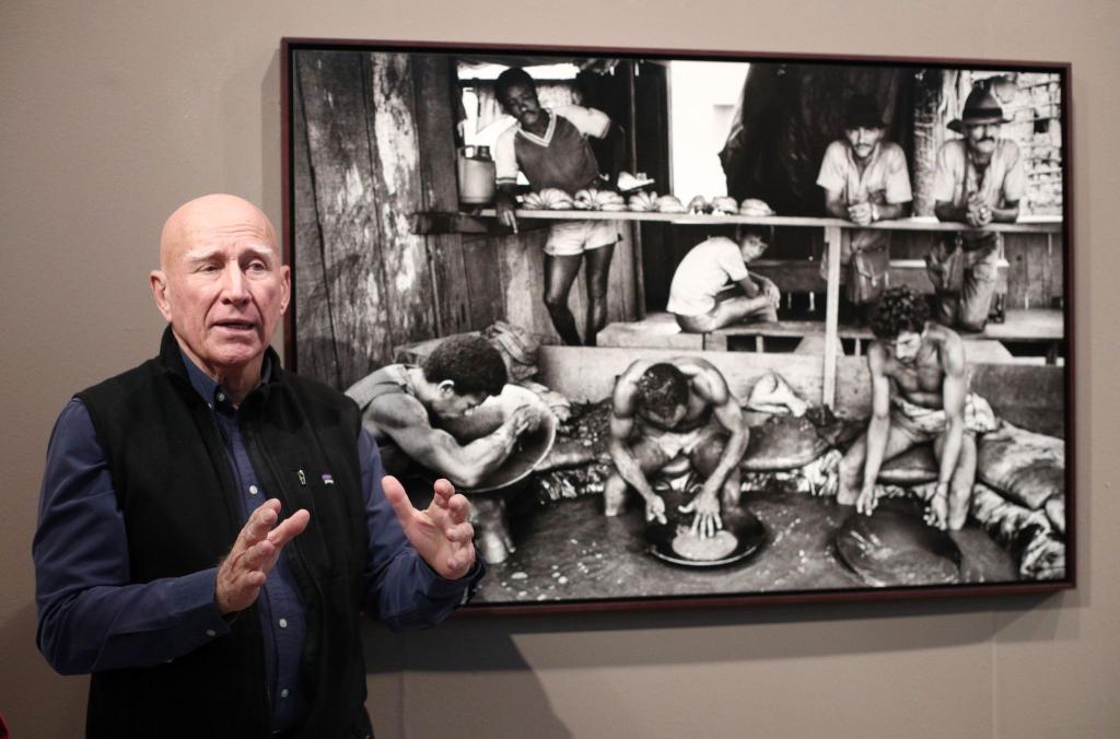 Bekannt wurde Sebastião Salgado mit seinen Sozialreportagen. - Foto: Eduardo Parra/EUROPA PRESS/dpa