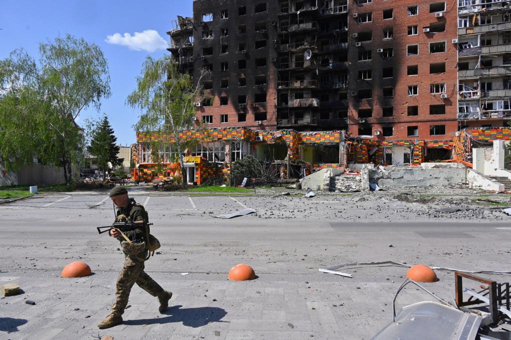 Pokrowsk ist einer der Schwerpunkte russischer Angriffe - findet hier auch die Sommeroffensive Moskaus statt? (Archivbild) - Foto: Michael Shtekel/AP/dpa