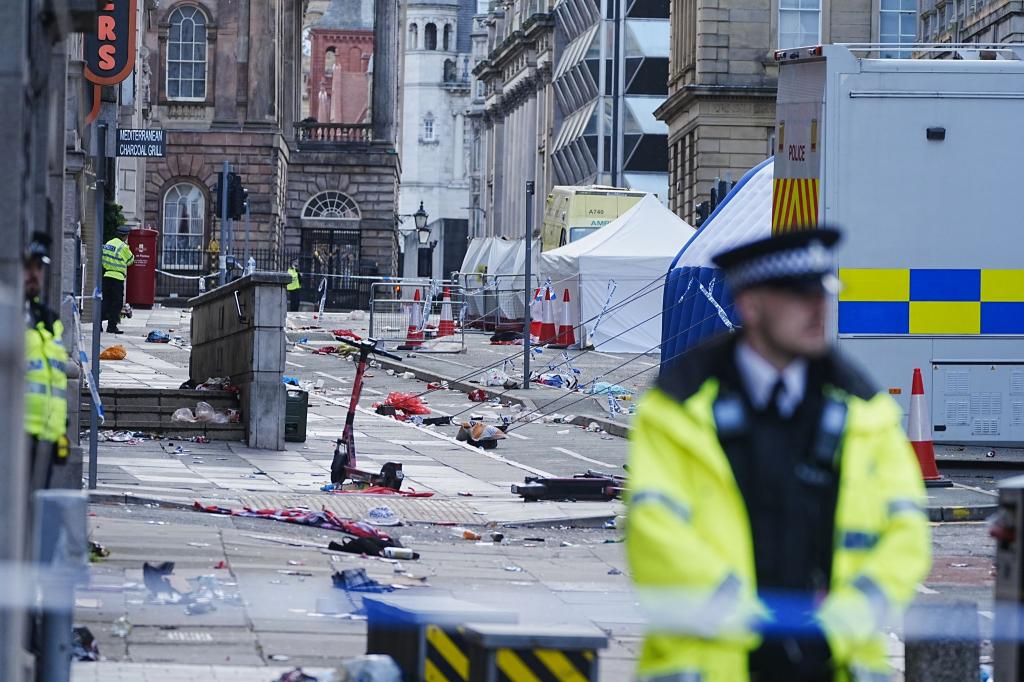 Die Ermittlungen in Liverpool laufen auf Hochtouren. - Foto: Peter Byrne/PA Wire/dpa