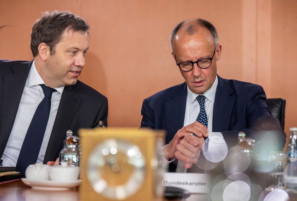 Viel Zeit bleibt nicht mehr bis zur Sommerpause, um die ersten großen Koalitionsprojekte auf den Weg zu bringen. (Archivbild) - Foto: Michael Kappeler/dpa
