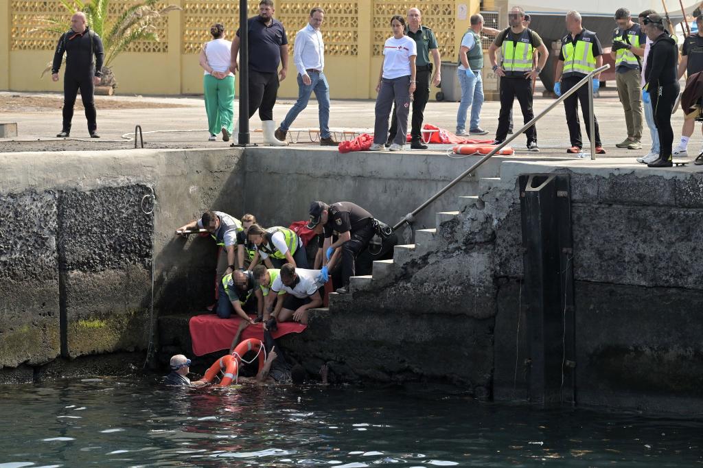 Die beiden jüngsten Opfer des Bootsunglücks waren erst fünf Jahre alt. - Foto: Europa Press Canarias/EUROPA PRESS/dpa