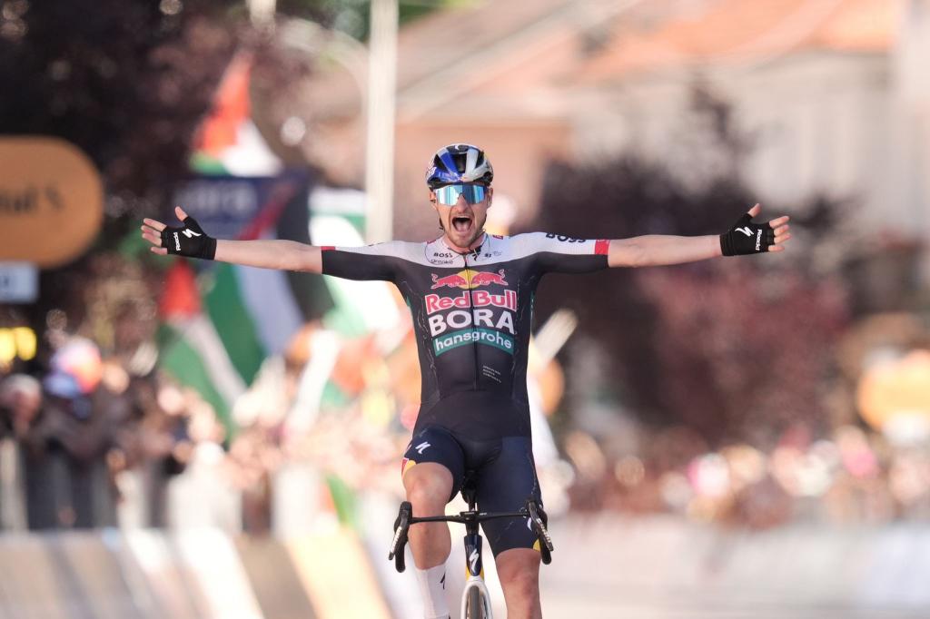 Nico Denz sorgt für den ersten deutschen Etappensieg beim 108. Giro. - Foto: Massimo Paolone/LaPresse/AP/dpa