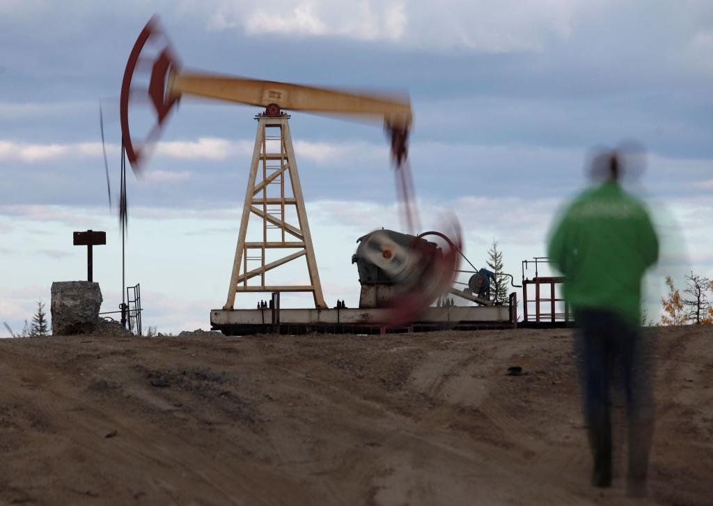 Die Öl-Schwergewichte Russland und Saudi-Arabien dominieren die Förderpolitik der Opec+. (Archivfoto) - Foto: Dmitry Lovetsky/AP/dpa