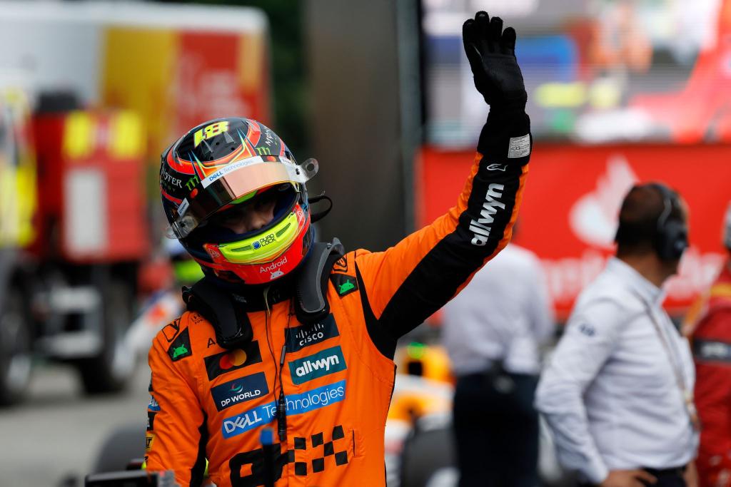 Cool und schnell: Pole-Mann Oscar Piastri. - Foto: Joan Monfort/AP/dpa