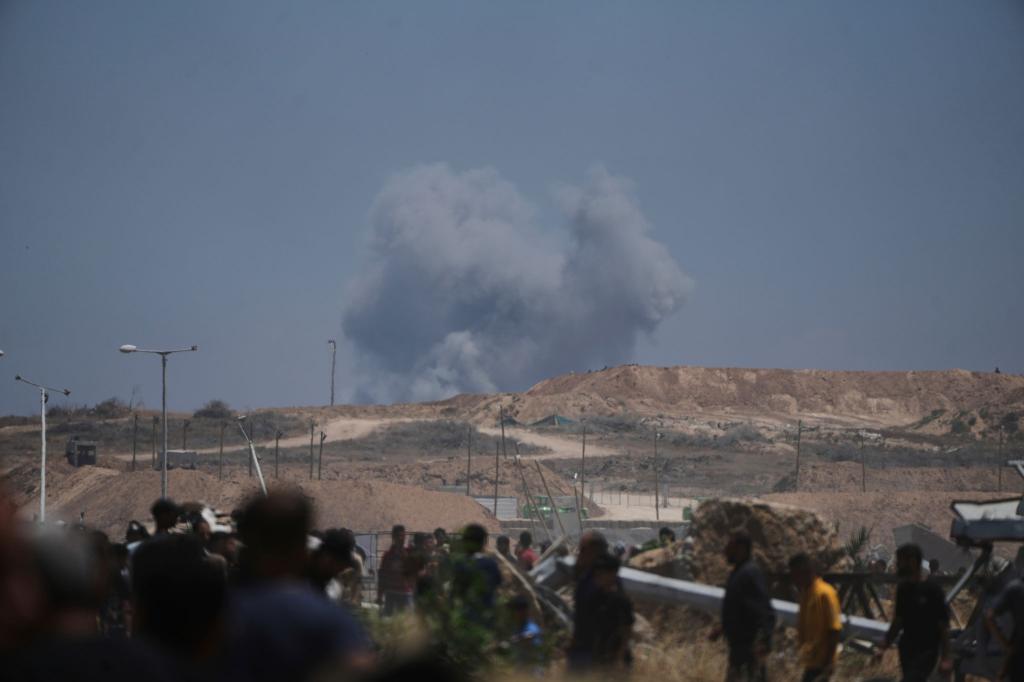 Laut der Hamas wurden bei einem neuen israelischen Angriff viele Menschen getötet. (Archivbild) - Foto: Abdel Kareem Hana/AP/dpa