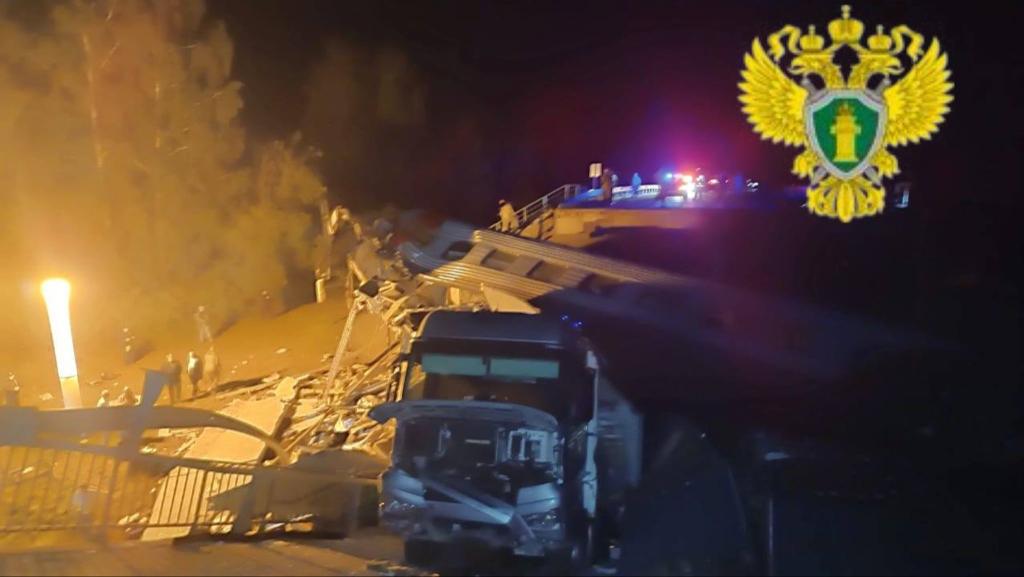 In der russischen Region Brjansk entgleiste in der Nacht ein Zug, nach Behördenangaben gab es Tote und zahlreiche Verletzte. - Foto: -/Interregionale Verkehrsstaatsanwaltschaft Moskau via XinHua/dpa
