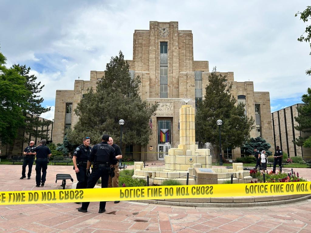 Bei der Attacke im US-Bundesstaat Colorado wurden mehrere Menschen verletzt. - Foto: Colorado Sun via ZUMA Press Wire/dpa