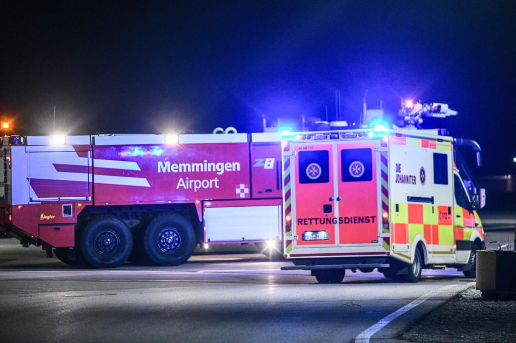 Am Flughafen Memmingen wurde ein Rettungseinsatz ausgelöst. - Foto: Jason Tschepljakow/dpa