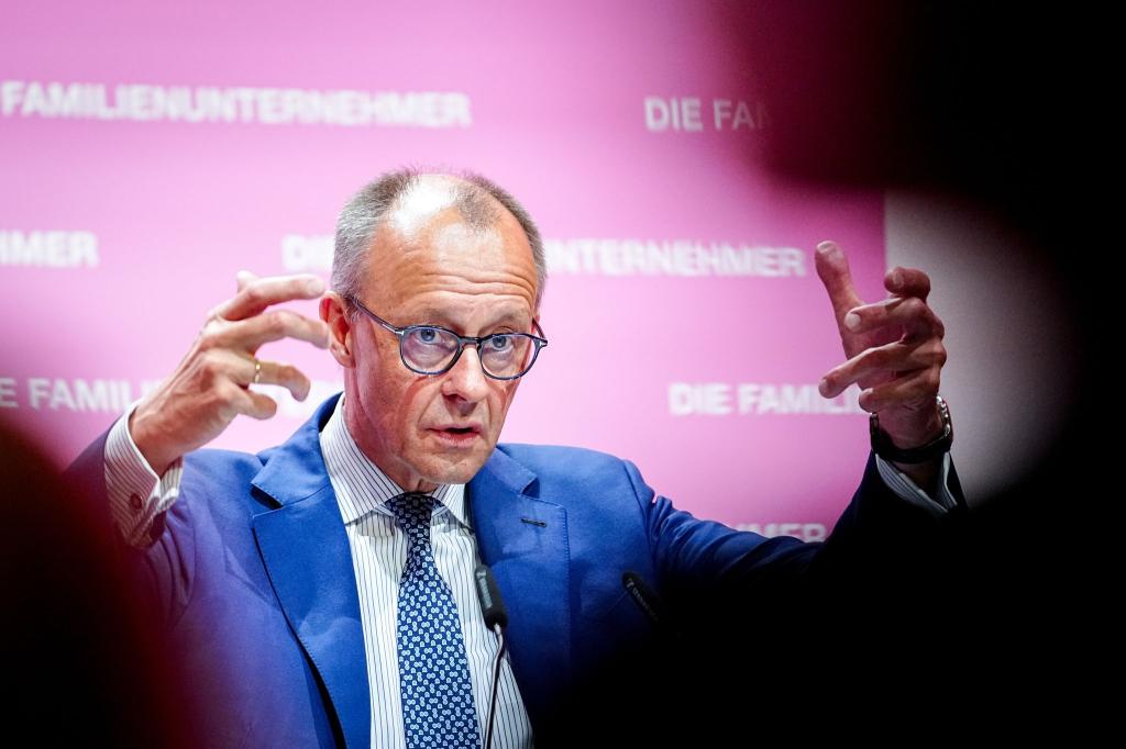 Merz sprach auf einer Tagung von Familienunternehmern. - Foto: Kay Nietfeld/dpa