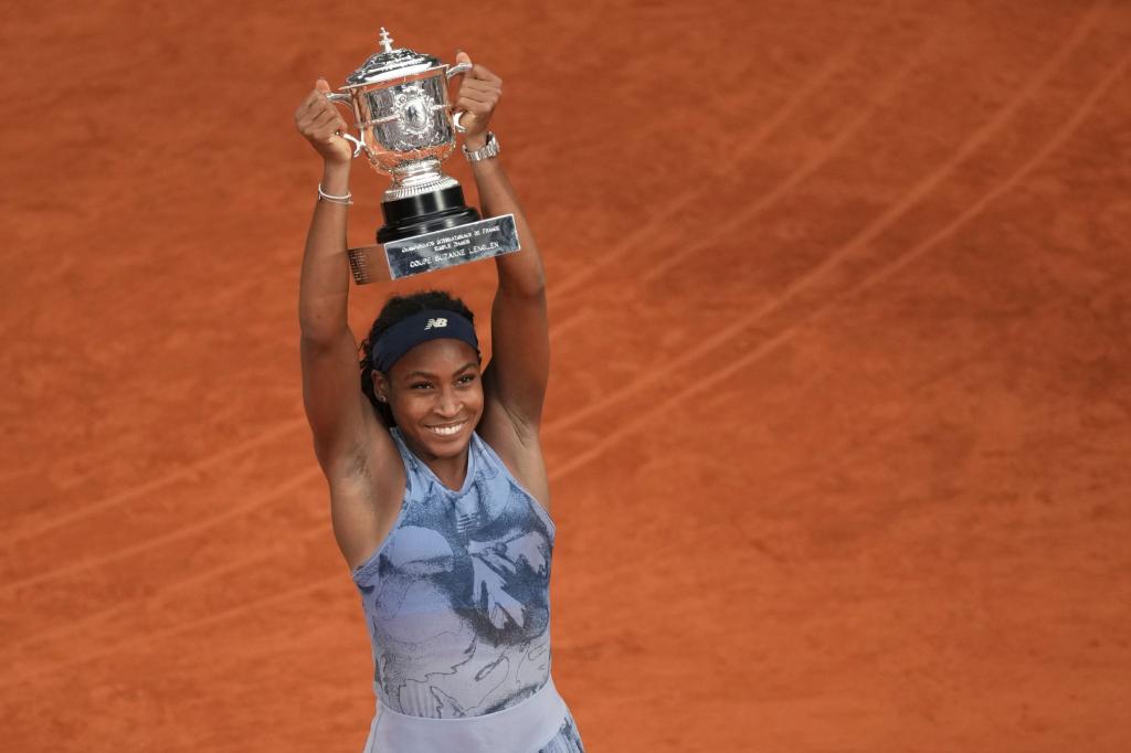Coco Gauff dachte im Moment des Triumphs auch an die Minderheiten in den USA, die unter dem aktuellen Präsidenten Donald Trump leiden. - Foto: Christophe Ena/AP/dpa