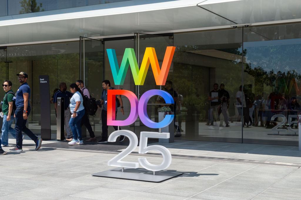 Apple veranstaltet die Entwicklerkonferenz direkt im Hauptquartier im Herzen des Silicon Valley. - Foto: Andrej Sokolow/dpa