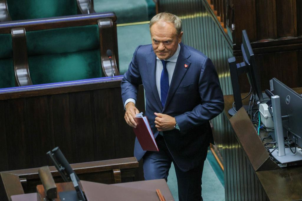 Polens Ministerpräsident Donald Tusk hat eine Vertrauensabstimmung überstanden, (Foto aktuell) - Foto: Rafal Guz/PAP/dpa