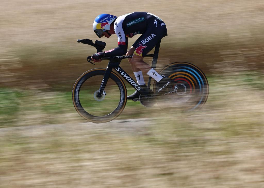 Florian Lipowitz ist bei der Dauphiné-Rundfahrt nun schon Gesamtzweiter. - Foto: Anne-Christine Poujoulat/AFP/dpa