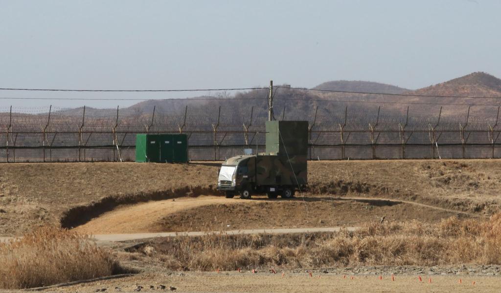 Nachdem Südkoreas Militär seine Propaganda-Lautsprecher entlang der Grenze abgebaut hat, reagiert Nordkorea nun. (Archivbild) - Foto: Ahn Young-joon/AP/dpa