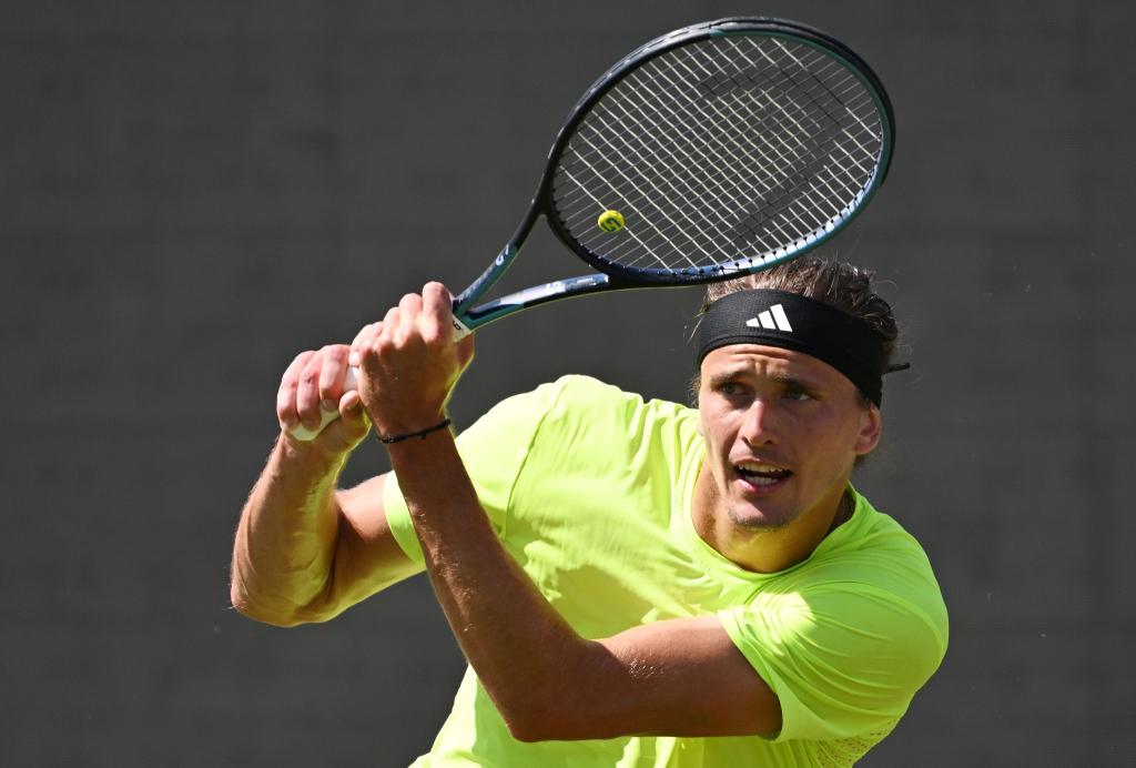 Auftakthürde erfolgreich genommen: Alexander Zverev in Stuttgart. - Foto: Marijan Murat/dpa