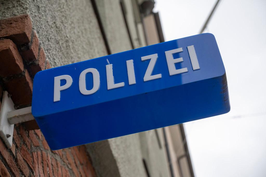 Der 36-Jährige kam wegen des Verdachts auf Mord in Untersuchungshaft. (Symbolbild) - Foto: Peter Kneffel/dpa