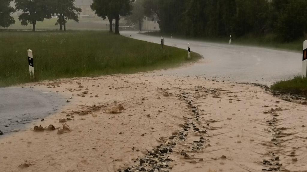 In manchen Regionen Deutschlands gab es starken Regen und Sturmböen. - Foto: André März/NEWS5/dpa