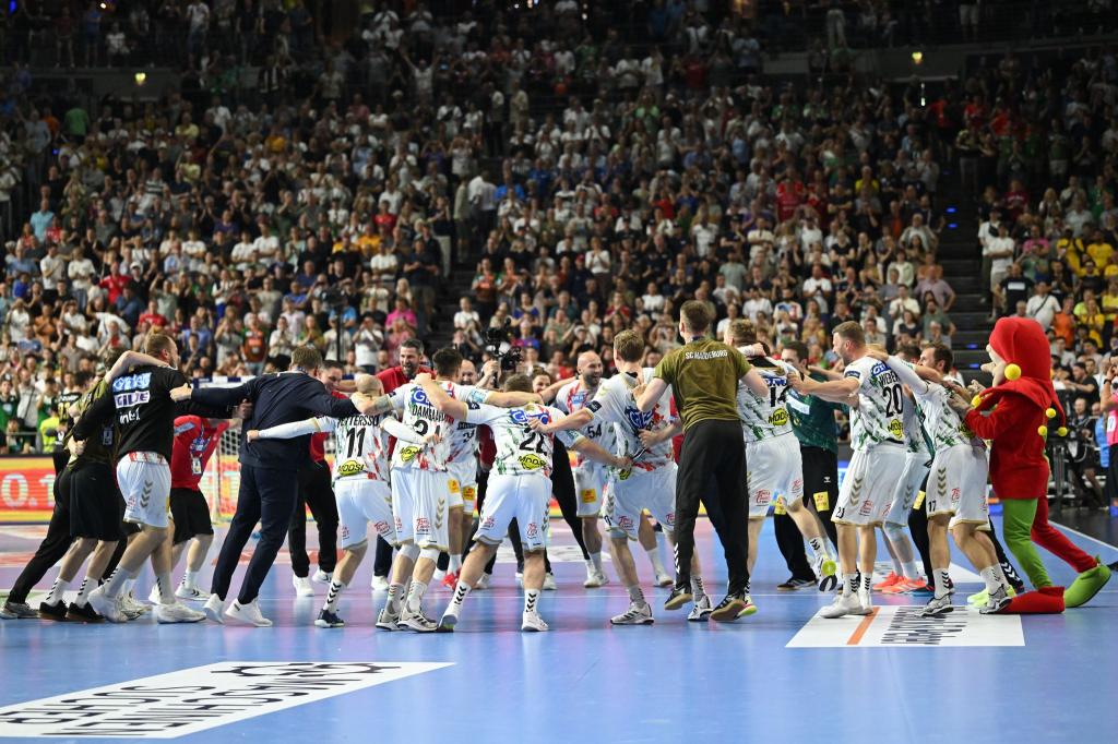 Der SC Magdeburg hat zum dritten Mal die Champions League gewonnen. - Foto: Marius Becker/dpa