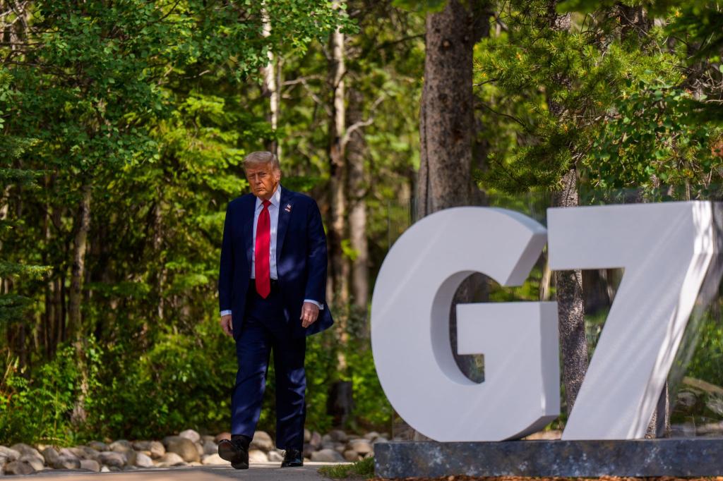 US-Präsident Trump und die Europäer liegen beim Thema Russland-Sanktionen weit auseinander. - Foto: Michael Kappeler/dpa-Pool/dpa