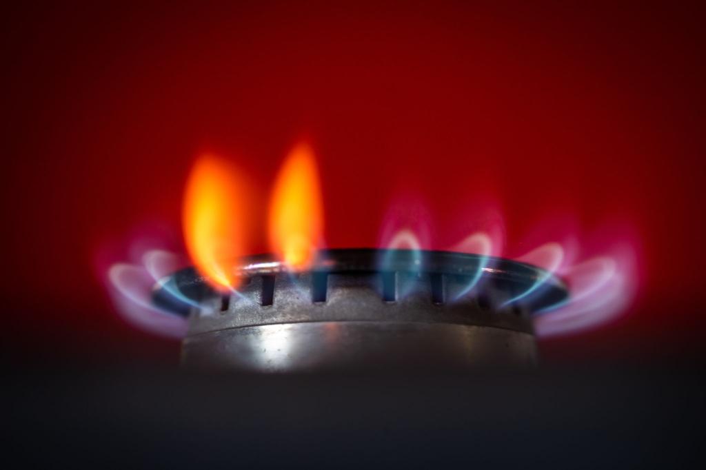 Zuvor gemachten Angaben der EU-Kommission zufolge basieren etwa zwei Drittel der russischen LNG- und Pipeline-Gasimporte auf bestehenden langfristigen Verträgen. Der Rest wird auf kurzfristiger Spot-Basis geliefert. - Foto: Frank Rumpenhorst/dpa