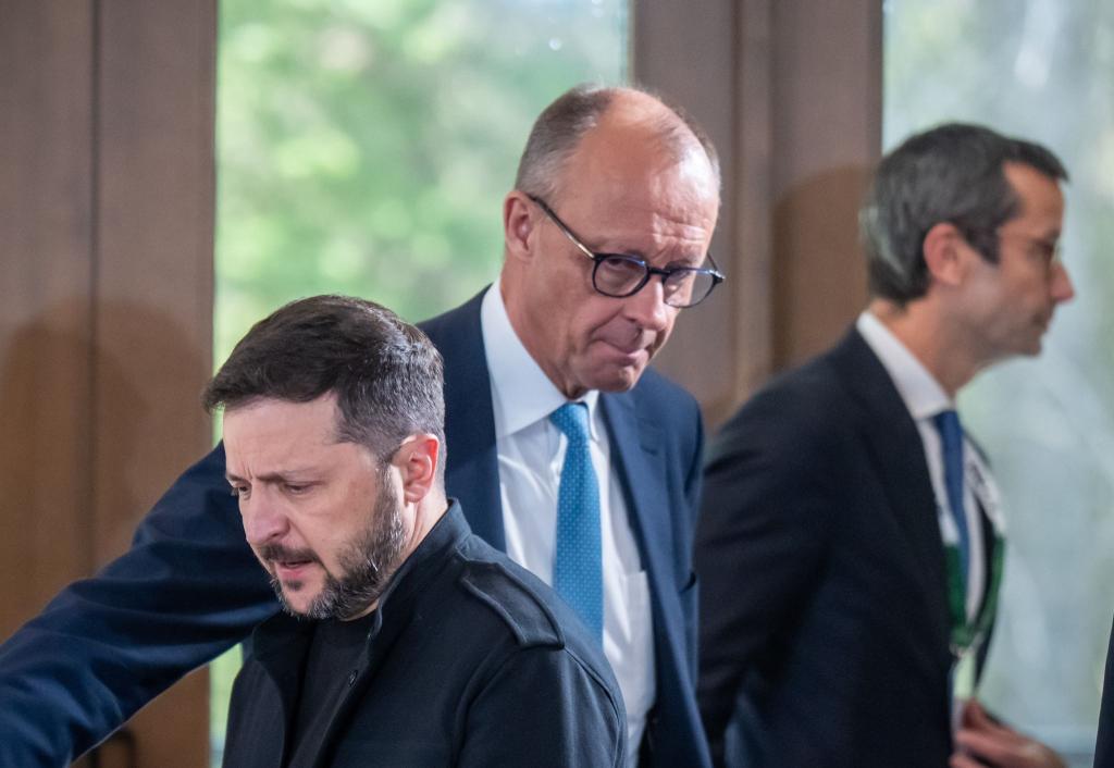 Der ukrainische Präsident war heute beim G7-Gipfel zu Gast. - Foto: Michael Kappeler/dpa POOL/dpa