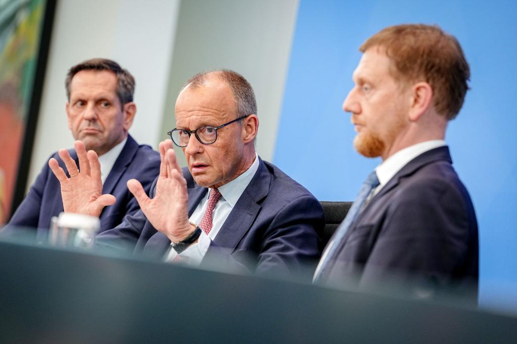 Für Merz war es die erste Ministerpräsidentenkonferenz. - Foto: Kay Nietfeld/dpa