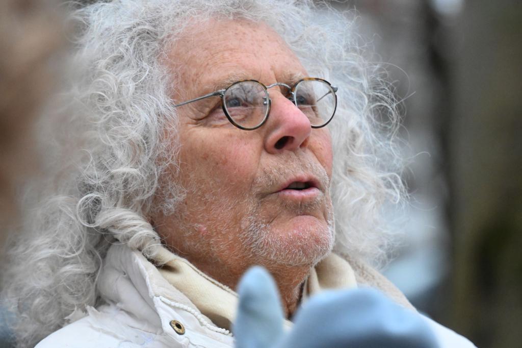 Rainer Langhans, Ikone der 68er-Bewegung, setzt sich mit dem Sterben auseinander. (Archivbild) - Foto: Felix Hörhager/dpa
