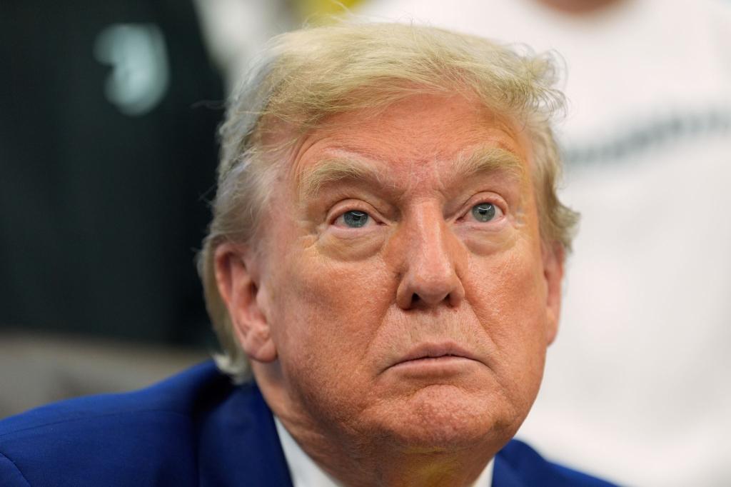US-Präsident Trump will bald eine Entscheidung über das Verhalten der USA im Krieg zwischen Israel und dem Iran treffen. - Foto: Alex Brandon/AP/dpa
