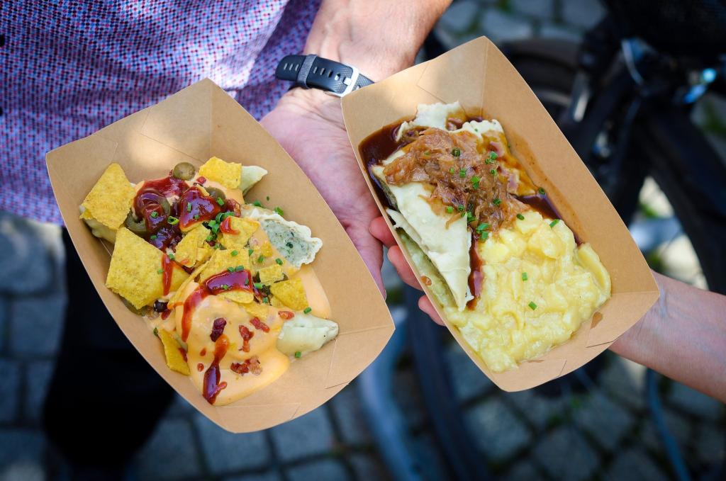 Die Anbieter wollen zeigen, wie vielfältig Maultaschen sind. - Foto: Christoph Schmidt/dpa