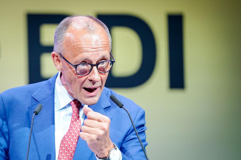 Bundeskanzler Friedrich Merz beim Tag der deutschen Industrie - Foto: Kay Nietfeld/dpa