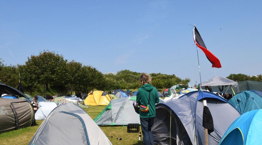 Im Sommer sollen die Punk-Protestcamps auf Sylt in die vierte Runde gehen. - Foto: Lea Albert/dpa