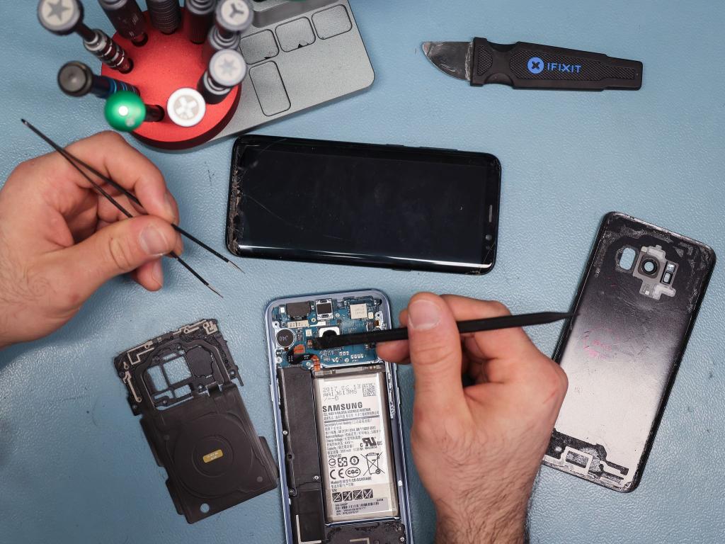 Das Recht auf Reparatur soll dazu beitragen, dass bestimmte Produkte länger genutzt werden und weniger Müll produziert wird. (Symbolbild) - Foto: Christian Charisius/dpa