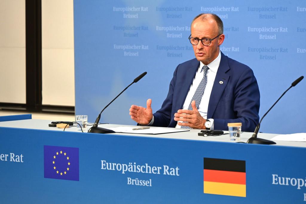 Kanzler Friedrich Merz sieht durch die US-Zölle deutsche Unternehmen in Gefahr. - Foto: Ansgar Haase/dpa