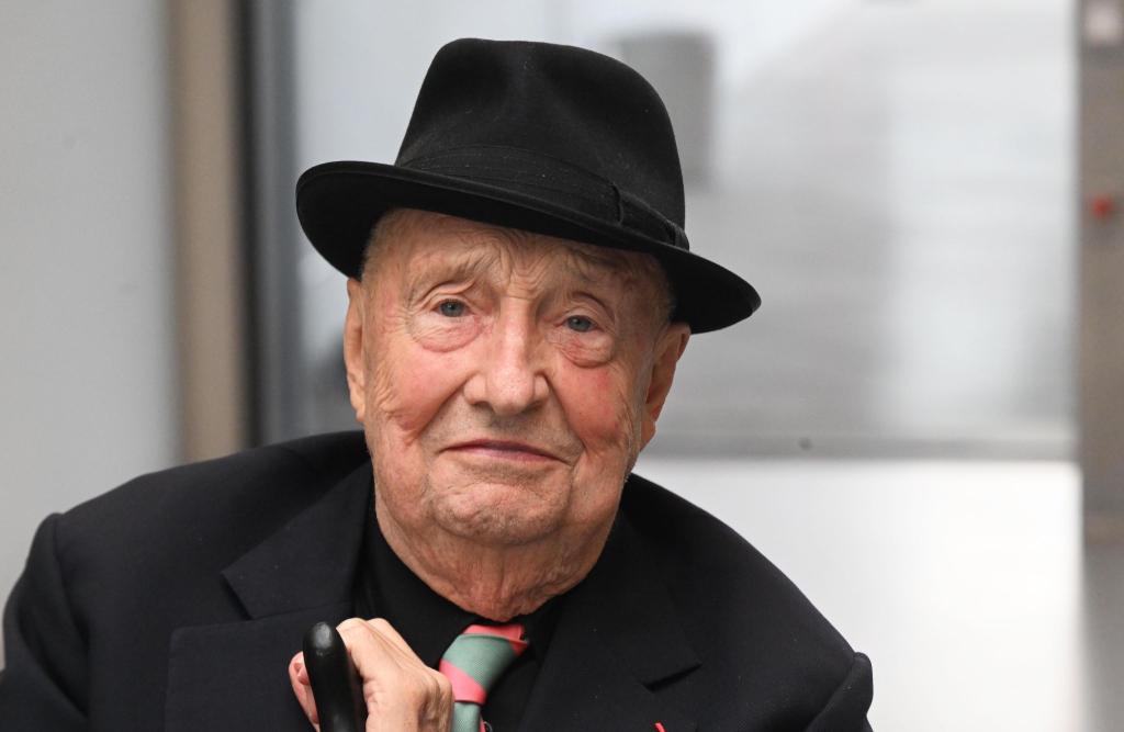 Der Künstler Georg Baselitz im Sommer 2023. (Archivfoto) - Foto: Felix Hörhager/dpa